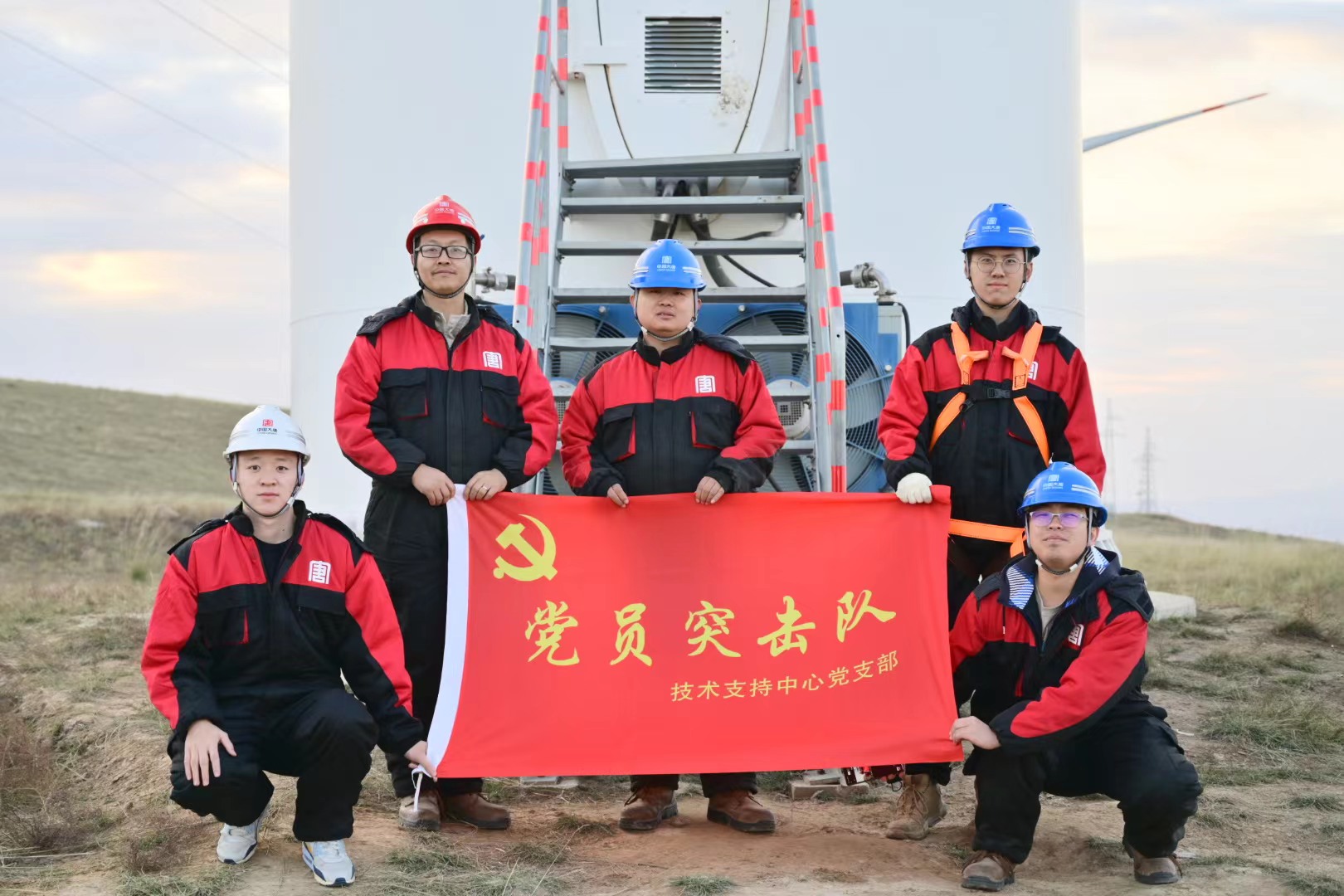 1676884805705014822.jpg 風(fēng)機主控系統(tǒng):自主創(chuàng)新突破高科技封鎖線.jpg